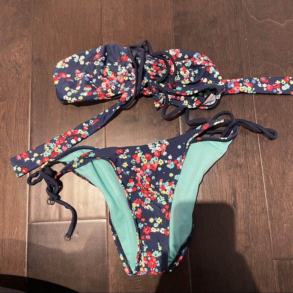 ARDENE SET BIKINI FLOWERS STRAPLESS